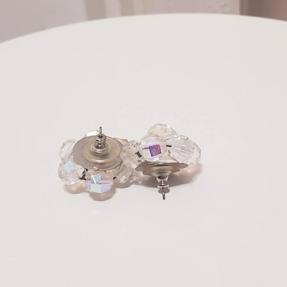 Crystals Silver Tone Clip Earrings. 🌴 - Picture 5 of 6